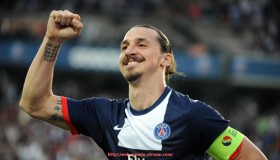 玩球直播-世俱杯球队精神风貌展示，团结与斗志成取胜基石